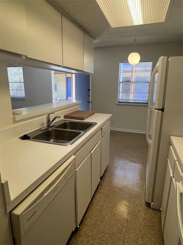 1410 W North Loop BLVD 102, Austin, TX 78756