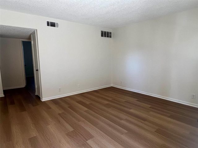 1410 W North Loop BLVD 102, Austin, TX 78756