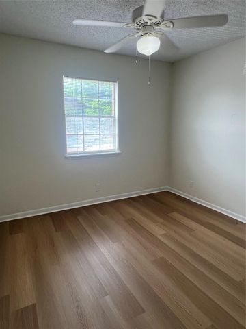 1410 W North Loop BLVD 102, Austin, TX 78756