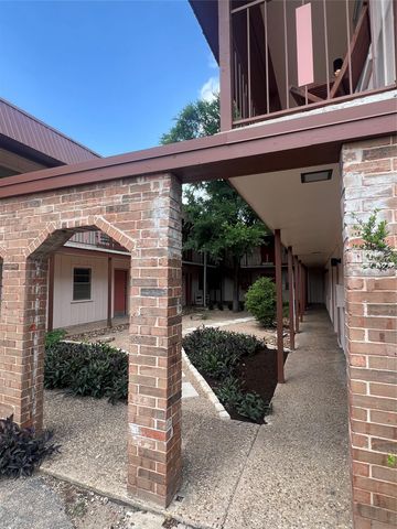 1410 W North Loop BLVD 102, Austin, TX 78756