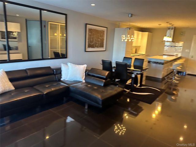 360 Shore Road 2G, Long Beach, NY 11561