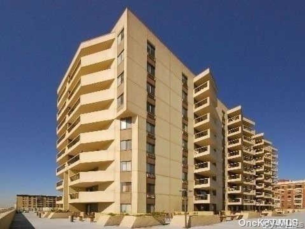 360 Shore Road 2G, Long Beach, NY 11561