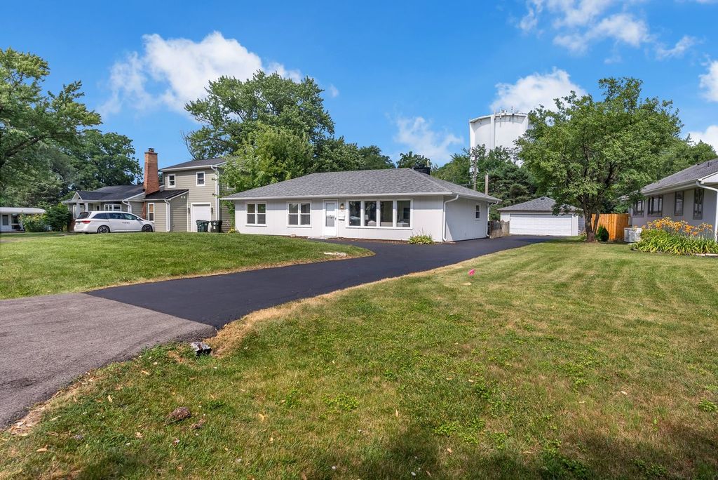 727 SKYLINE Drive, Barrington, IL 60010 — photo 4