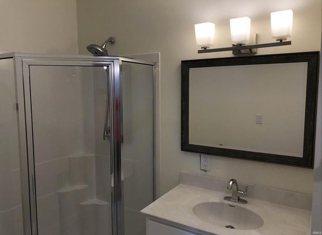 726 W 6th St Apt 1, Bloomington, IN 47404