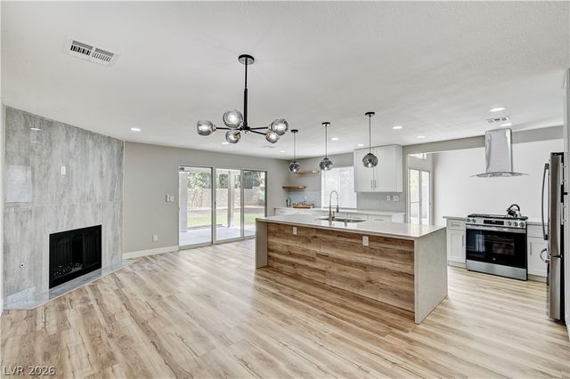 2720 Kennington Circle, Las Vegas, NV 89117