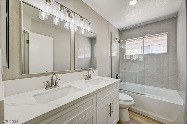 2720 Kennington Circle, Las Vegas, NV 89117