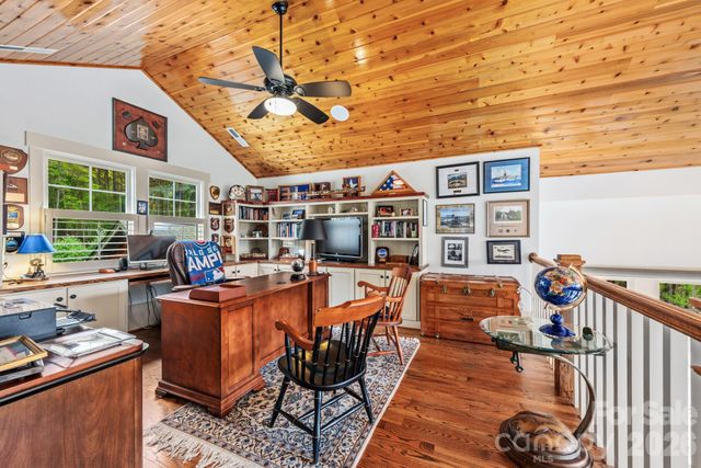18321 Rosapenny Road, Charlotte, NC 28278