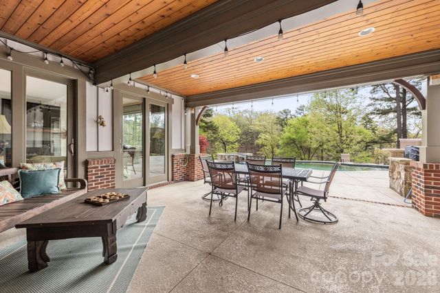18321 Rosapenny Road, Charlotte, NC 28278