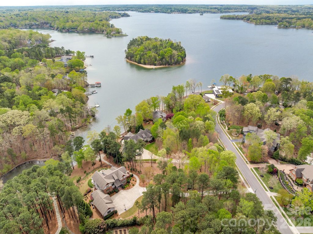 18321 Rosapenny Road, Charlotte, NC 28278