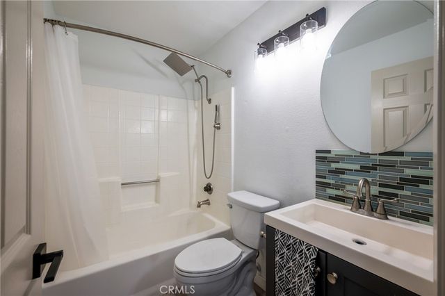 1723 Cedar 103, Long Beach, CA 90813