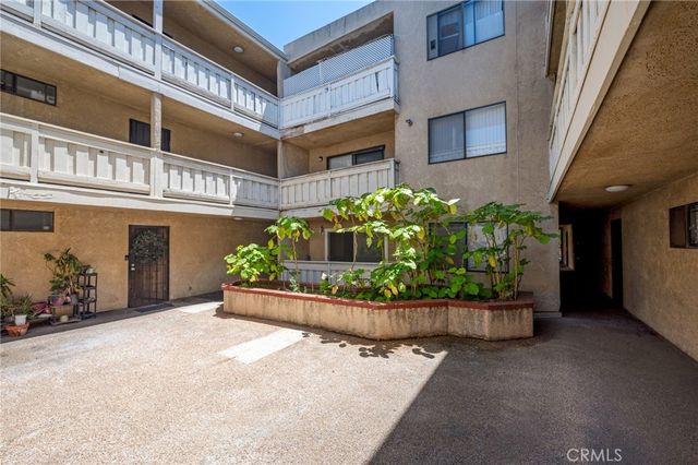 1723 Cedar 103, Long Beach, CA 90813