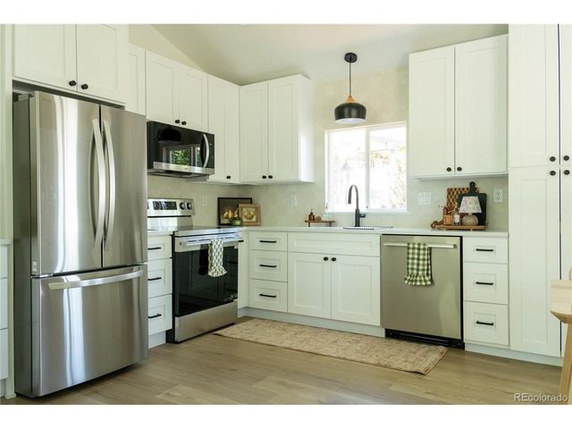 9633 W Elmhurst Pl, Littleton, CO 80128