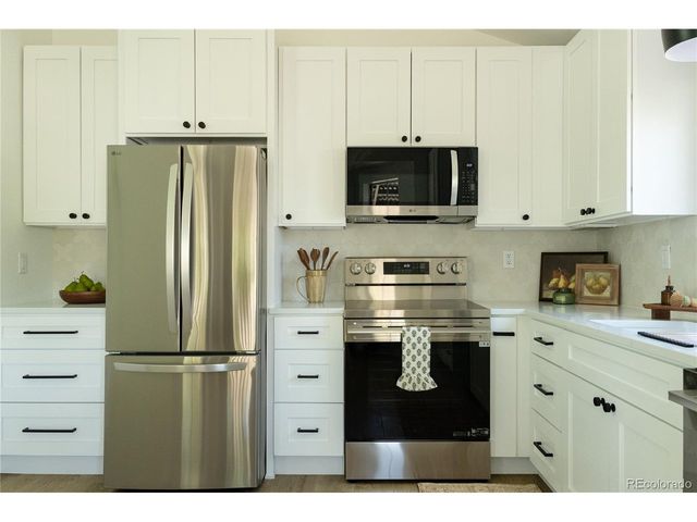 9633 W Elmhurst Pl, Littleton, CO 80128