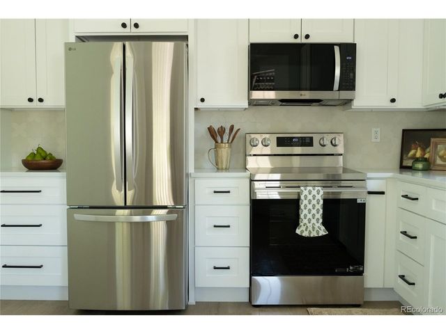 9633 W Elmhurst Pl, Littleton, CO 80128