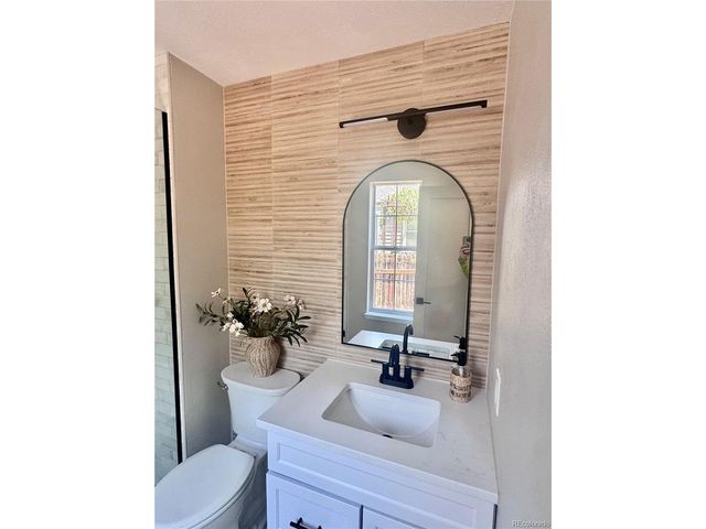9633 W Elmhurst Pl, Littleton, CO 80128