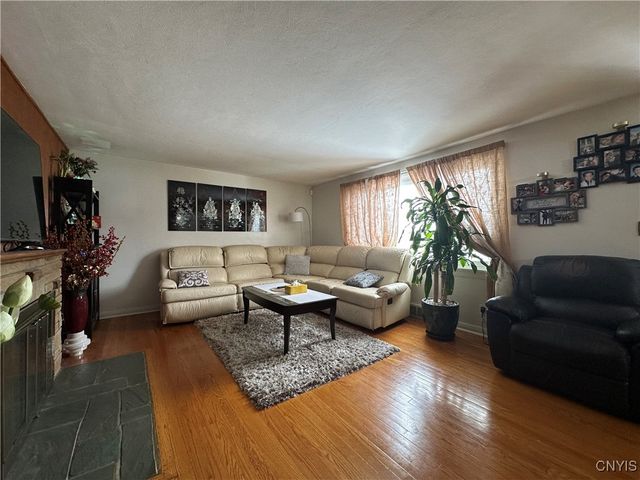 158 Darlington Road, Syracuse, NY 13208