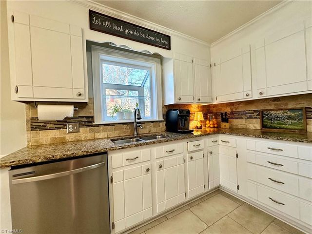 510 Merrybrook Court, Clemmons, NC 27012