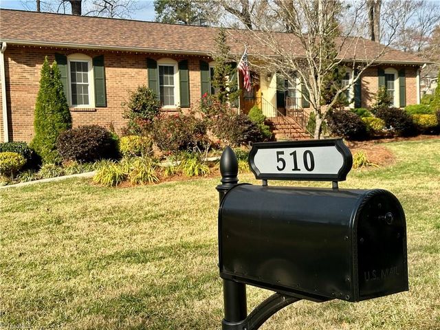 510 Merrybrook Court, Clemmons, NC 27012