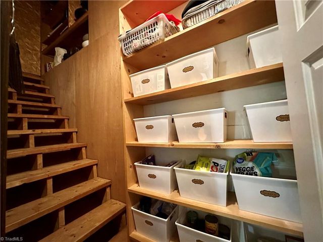 510 Merrybrook Court, Clemmons, NC 27012