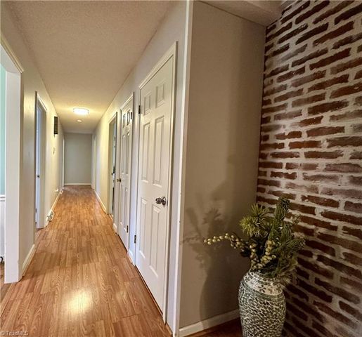 510 Merrybrook Court, Clemmons, NC 27012