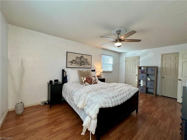 510 Merrybrook Court, Clemmons, NC 27012