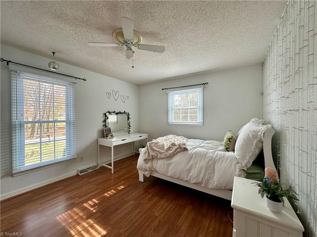 510 Merrybrook Court, Clemmons, NC 27012