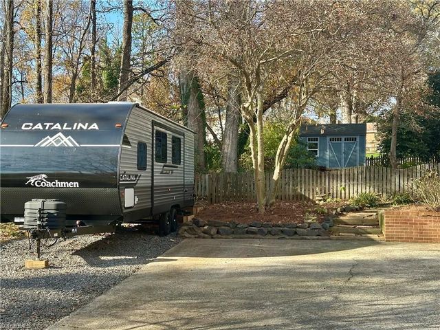 510 Merrybrook Court, Clemmons, NC 27012