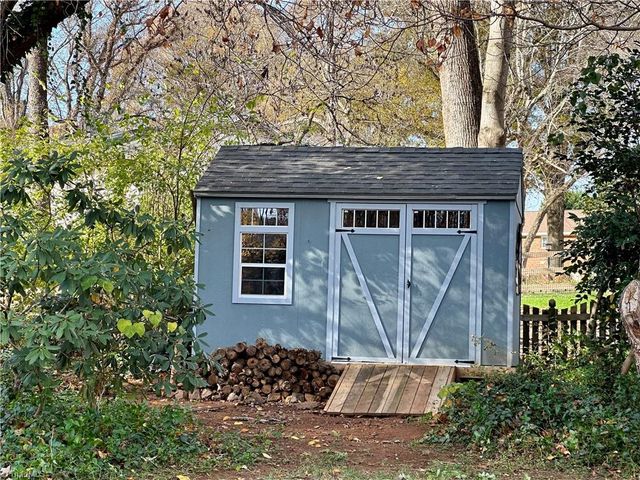 510 Merrybrook Court, Clemmons, NC 27012