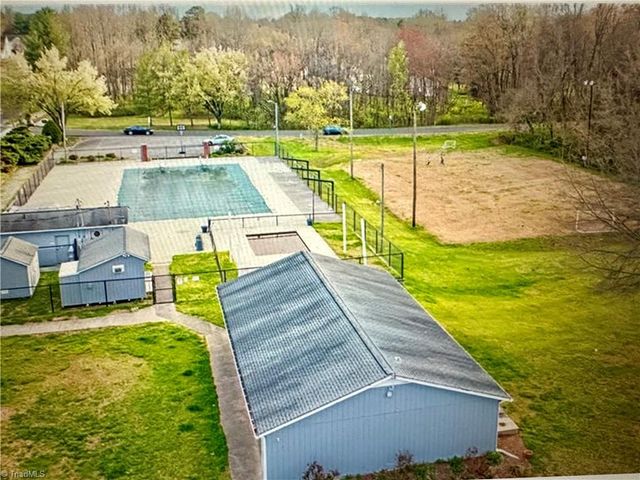 510 Merrybrook Court, Clemmons, NC 27012