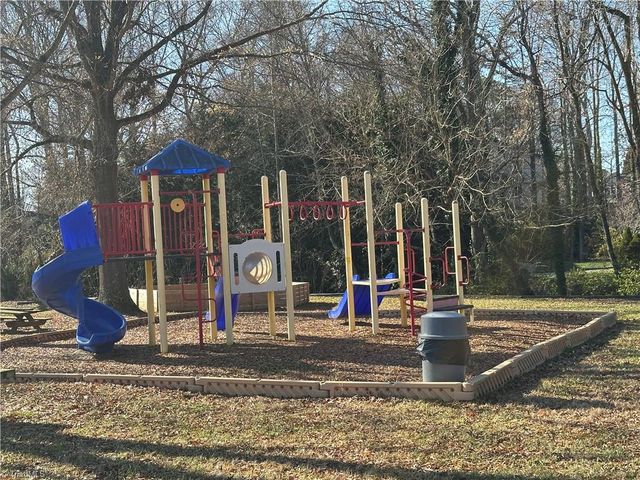 510 Merrybrook Court, Clemmons, NC 27012