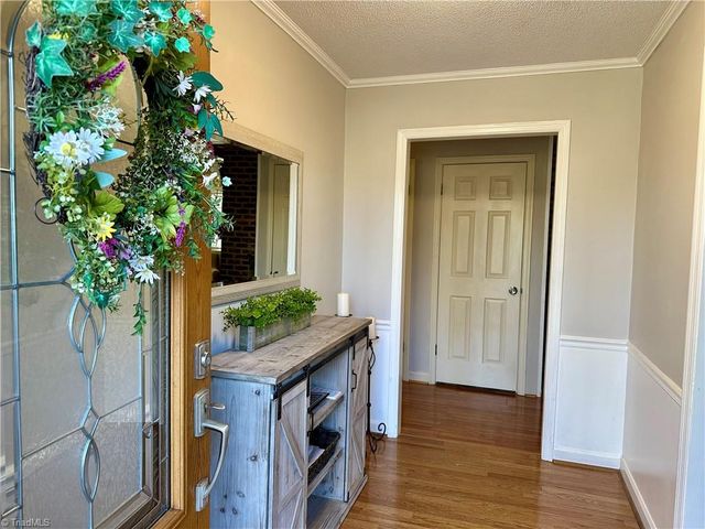 510 Merrybrook Court, Clemmons, NC 27012