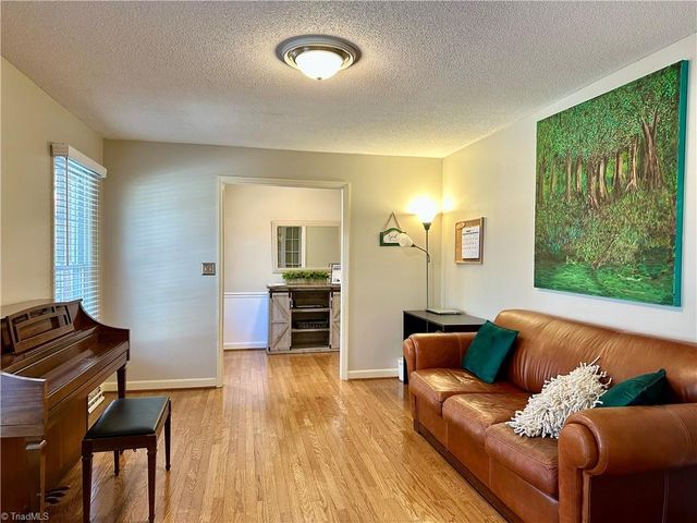 510 Merrybrook Court, Clemmons, NC 27012