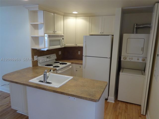 1212 SE 6th St 1-4, Fort Lauderdale, FL 33301