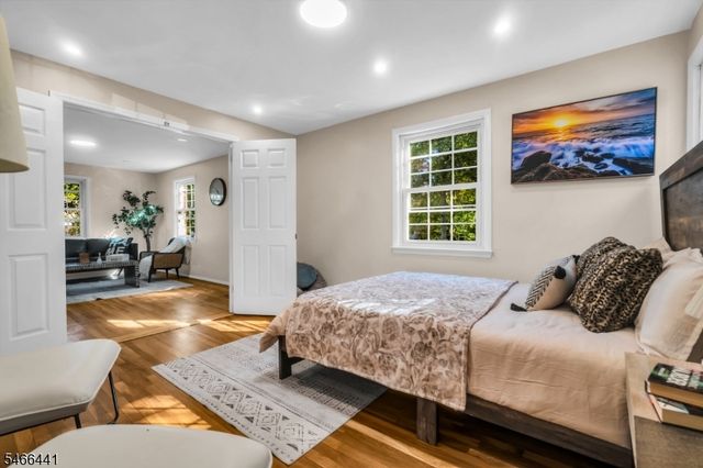 41 Heather Ln, Roselle Boro, NJ 07203