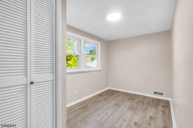 41 Heather Ln, Roselle Boro, NJ 07203