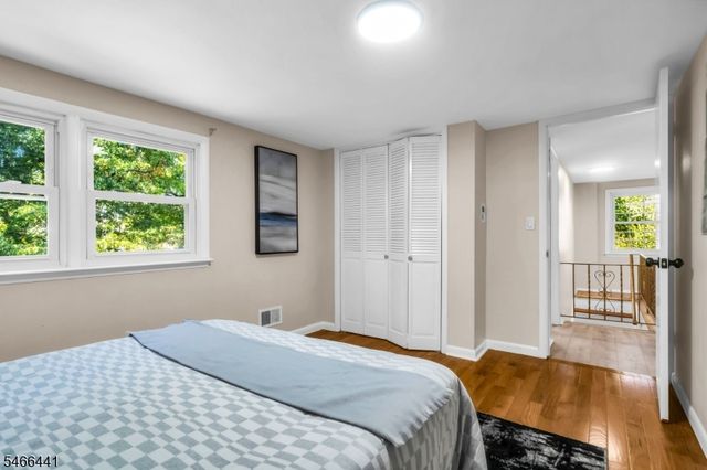 41 Heather Ln, Roselle Boro, NJ 07203
