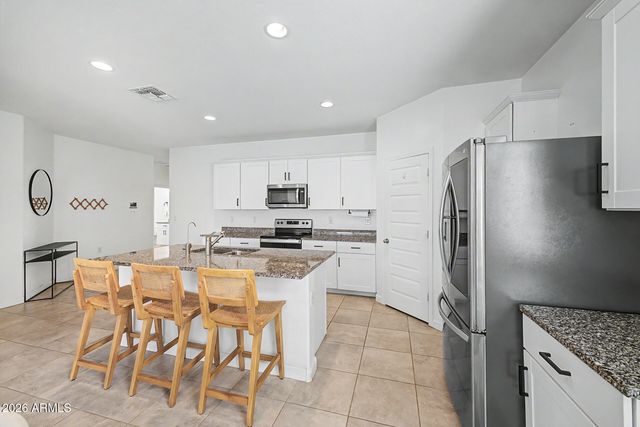 3310 W SEAVER Avenue, Apache Junction, AZ 85120