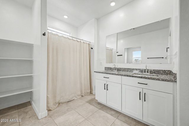 3310 W SEAVER Avenue, Apache Junction, AZ 85120