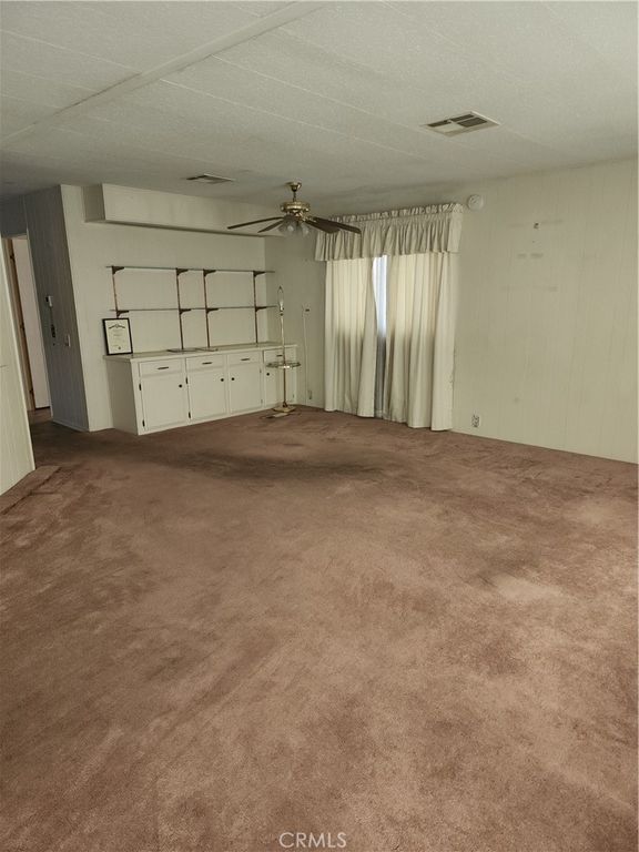 Image 11 of property listing at 13393 Mariposa 181, Victorville, CA 92395