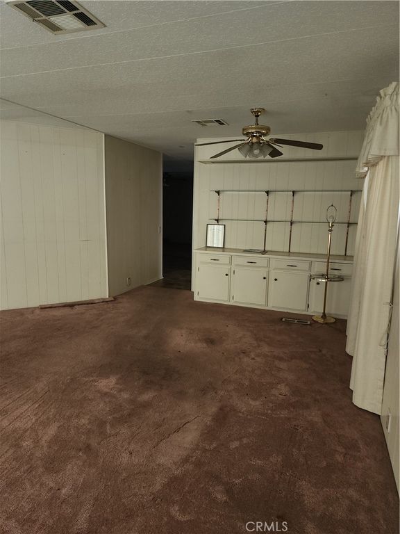 Image 13 of property listing at 13393 Mariposa 181, Victorville, CA 92395