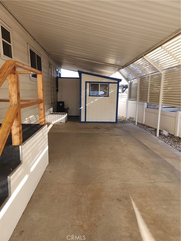 Image 2 of property listing at 13393 Mariposa 181, Victorville, CA 92395