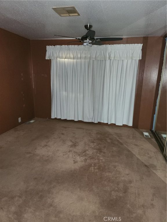 Image 7 of property listing at 13393 Mariposa 181, Victorville, CA 92395