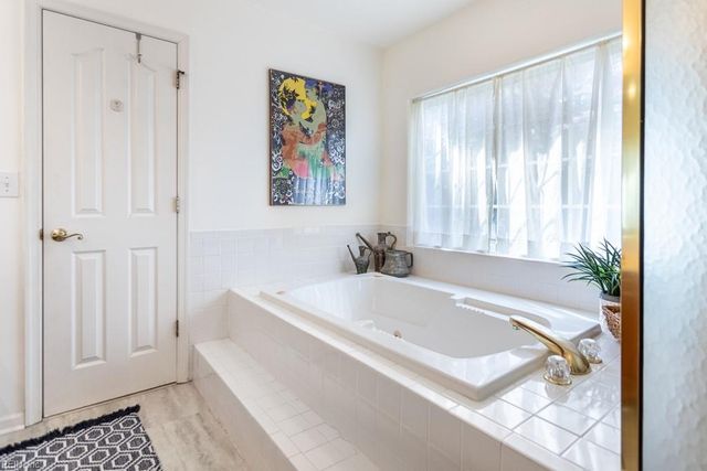 142 Waters Edge DR, Williamsburg, VA 23188