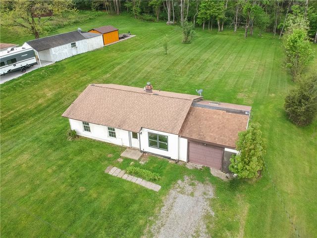 121 Sunflower Rd, Center Twp, PA 16001