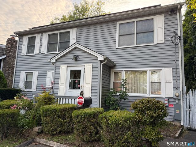 93 Ridgewood Avenue, Stamford, CT 06907