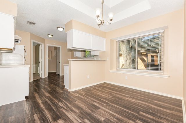 2015 Robin Hill Lane, Carrollton, TX 75007