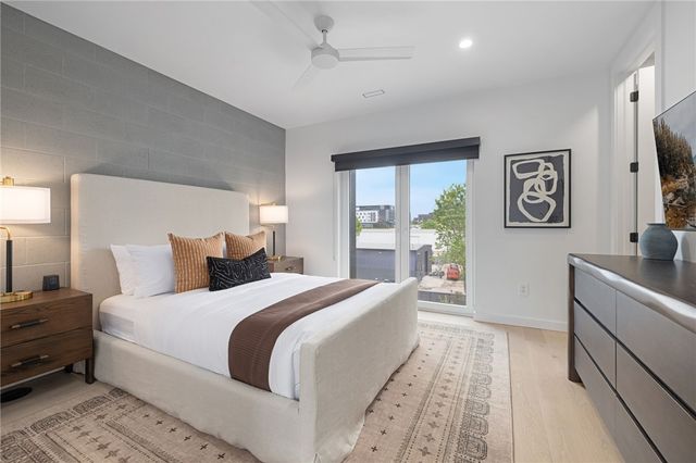 821 SE H Street, Bentonville, AR 72712