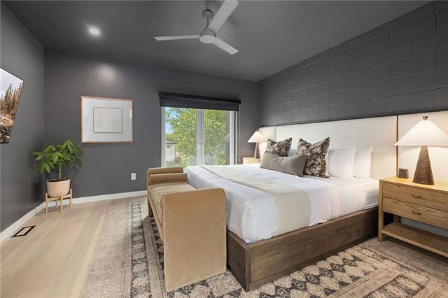 821 SE H Street, Bentonville, AR 72712