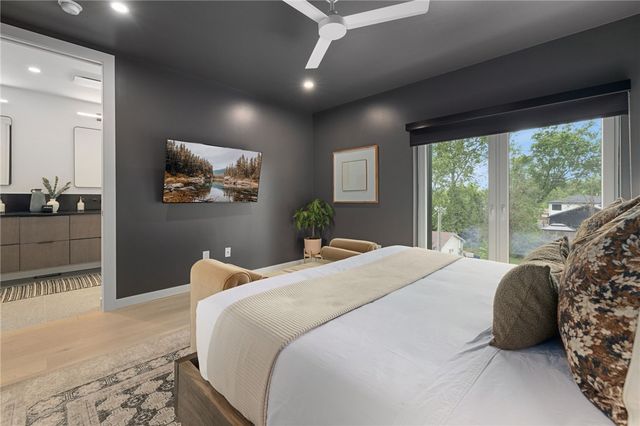 821 SE H Street, Bentonville, AR 72712
