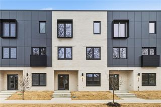 821 SE H Street, Bentonville, AR 72712